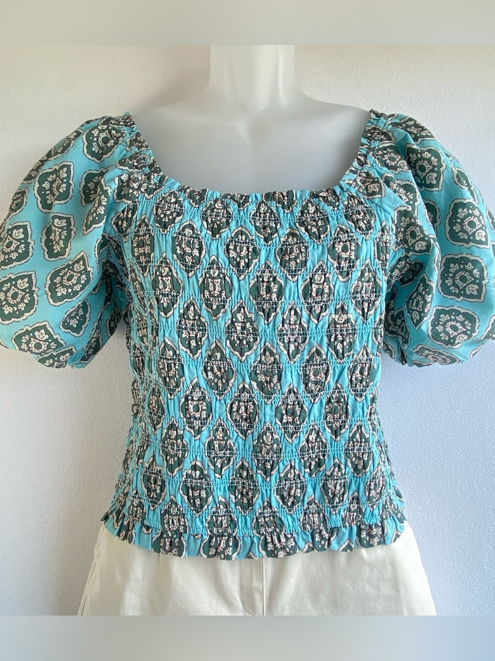 Maurices 100% Cotton Smocked Cropped Top Puff Sleeve Blue Medallion Women XL NWT